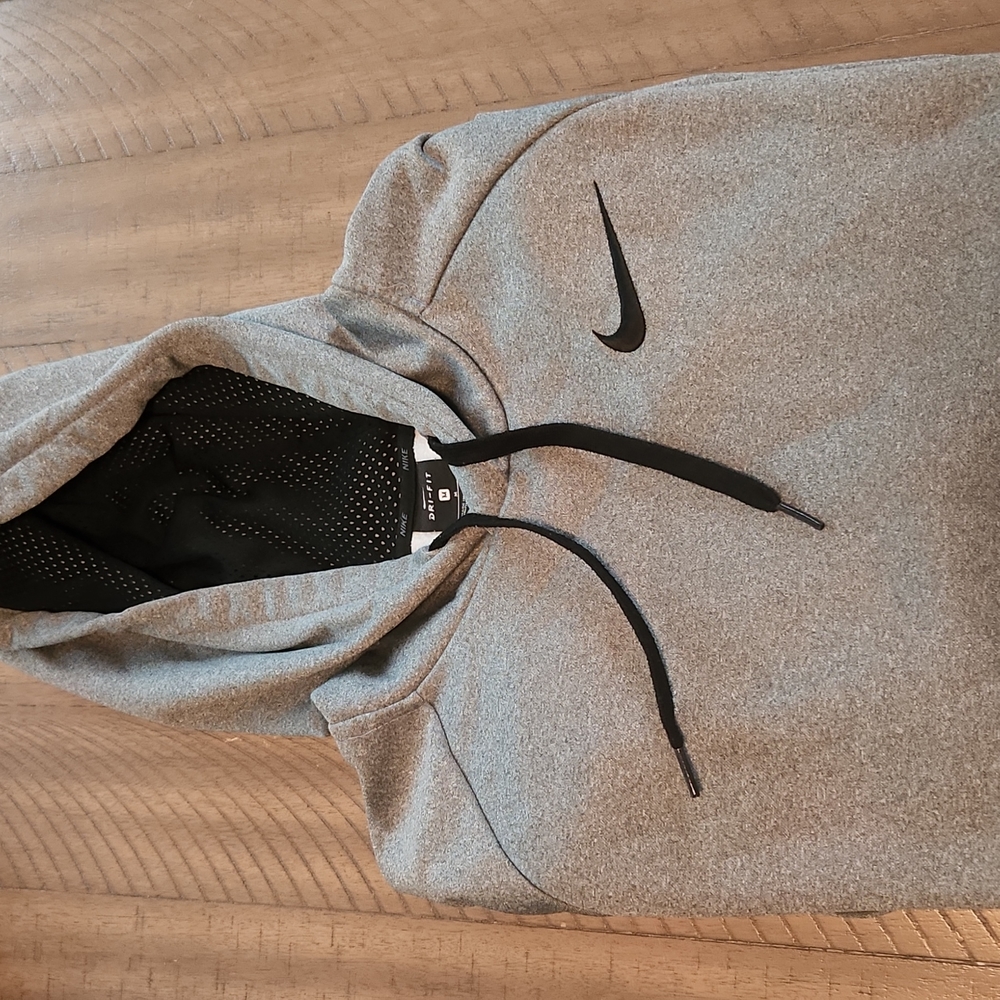 Nike dri fit hoodie